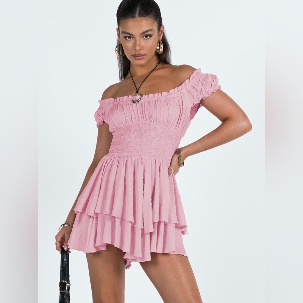 Princess Polly Love Galore Romper PINK size 6. dry cleaned so no wrinkles. NEW